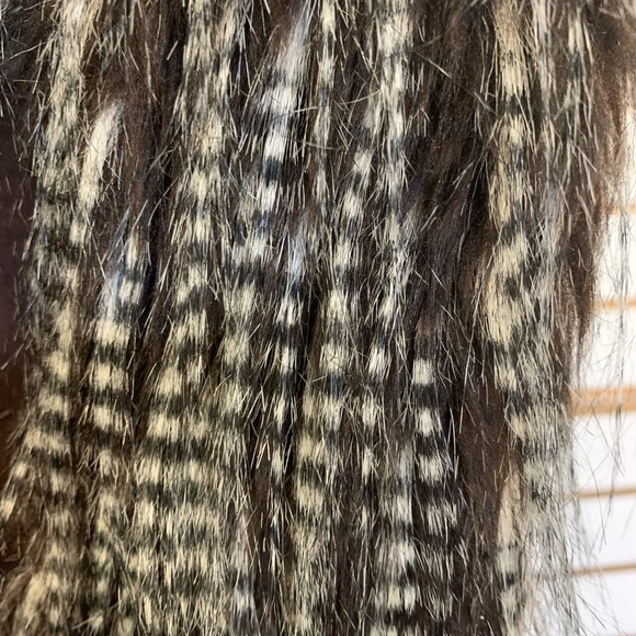 Forever 21 Faux Quail Vest-Size Medium - Picture 3 of 3